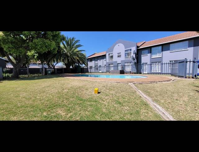 2 BEDROOM TOWNHOUSE FOR SALE IN VERWOERDPARK